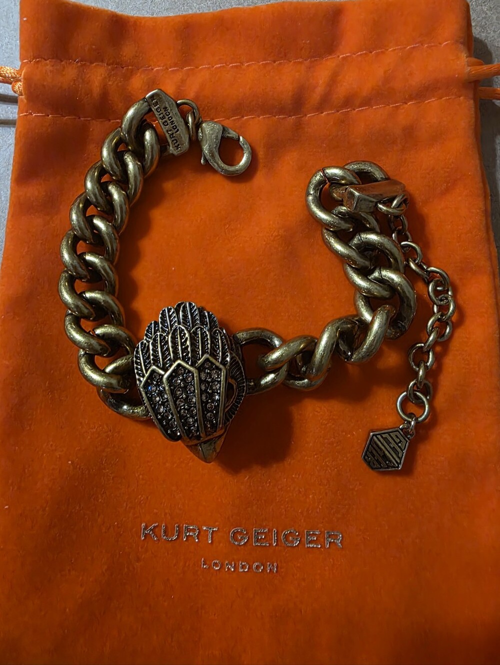 Kurt Geiger Antique Gold Pavé Eagle Head Chunky Chain Bracelet - Picture 4 of 4